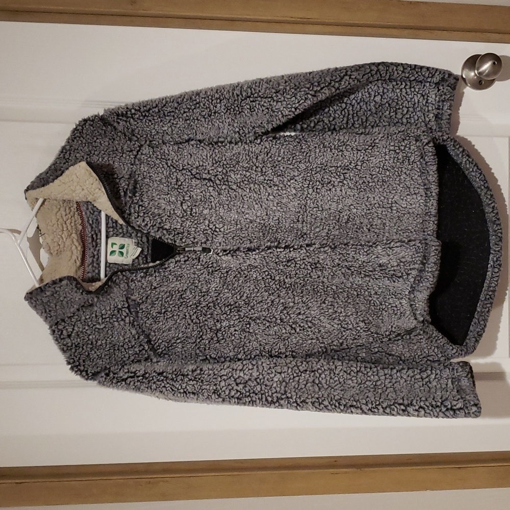 Women's large pullover